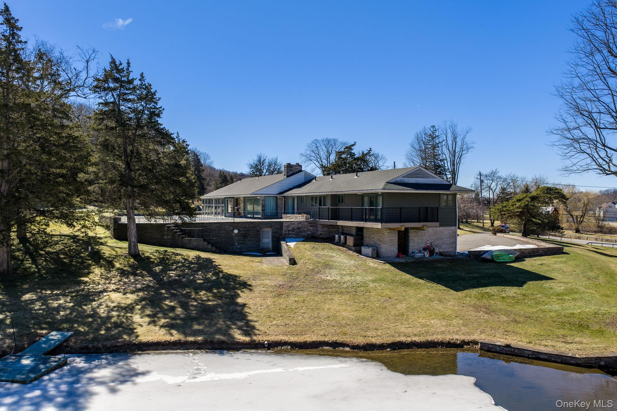 736 State Route 94 N, Warwick, NY 10990