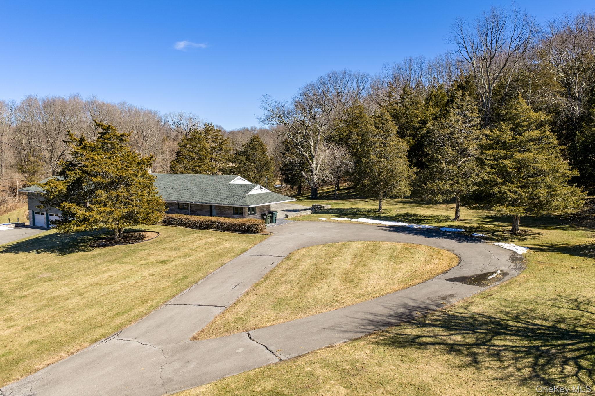 736 State Route 94 N, Warwick, NY 10990