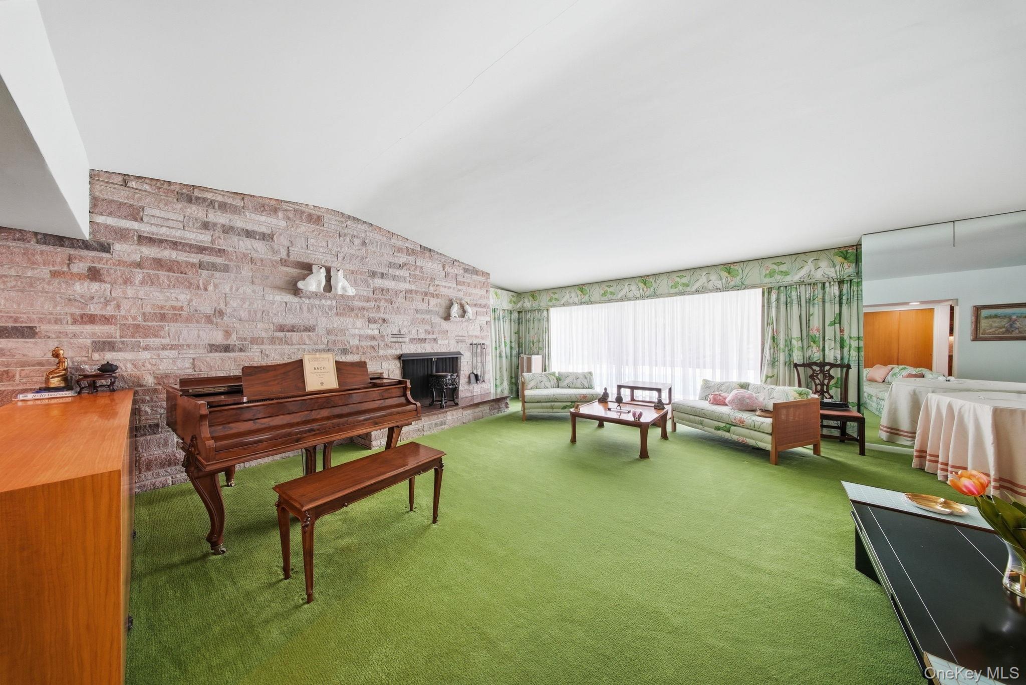 736 State Route 94 N, Warwick, NY 10990