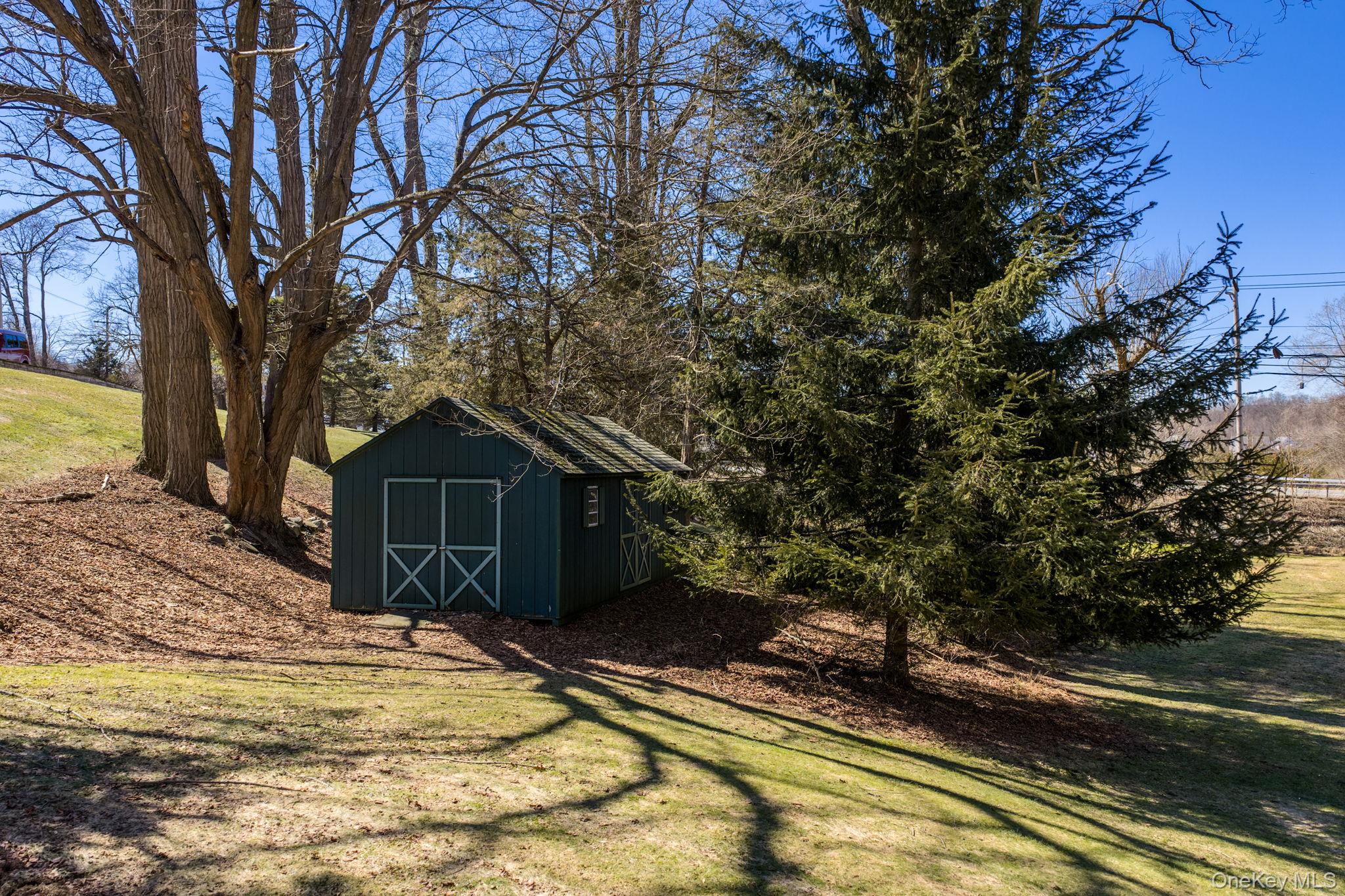 736 State Route 94 N, Warwick, NY 10990