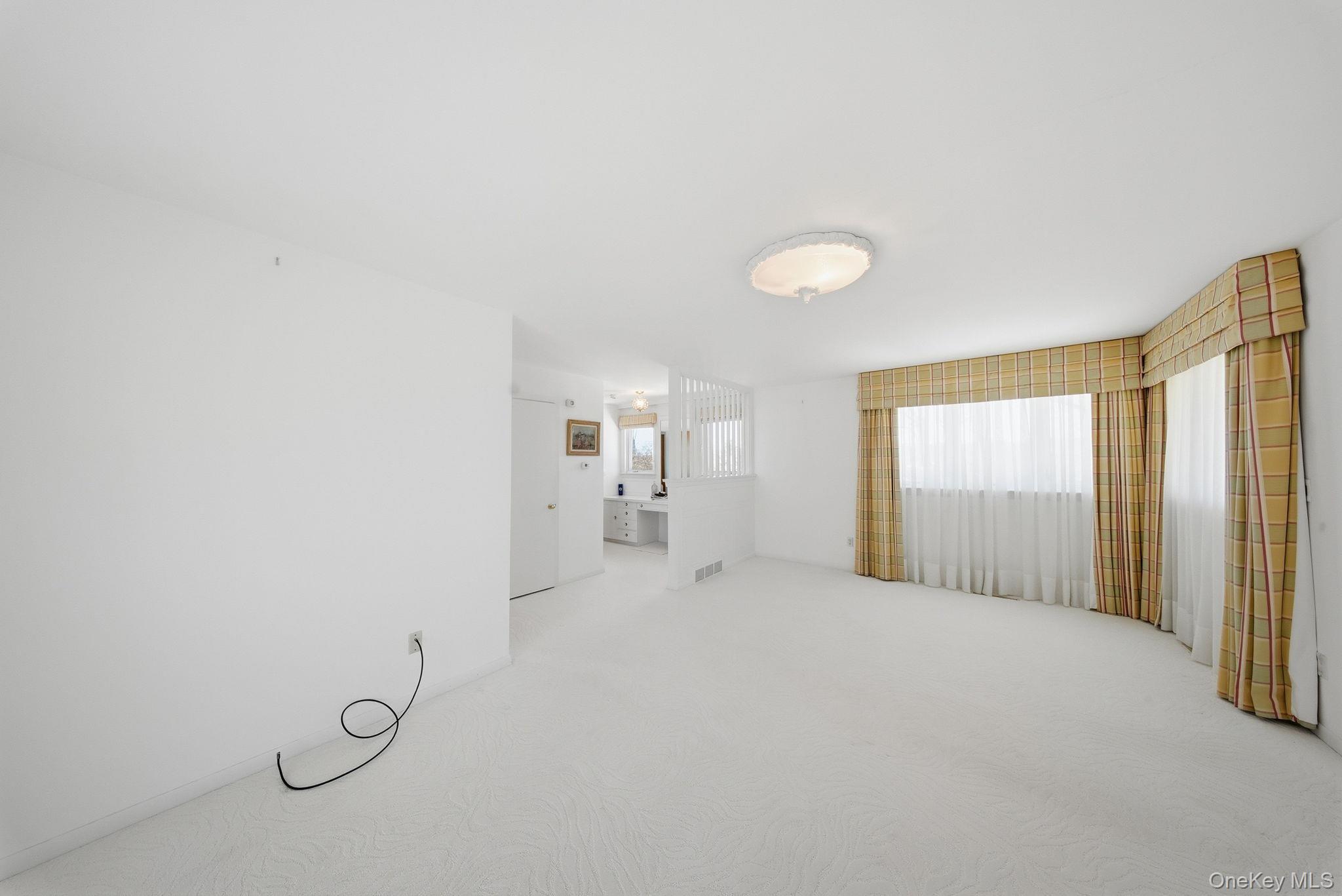 736 State Route 94 N, Warwick, NY 10990