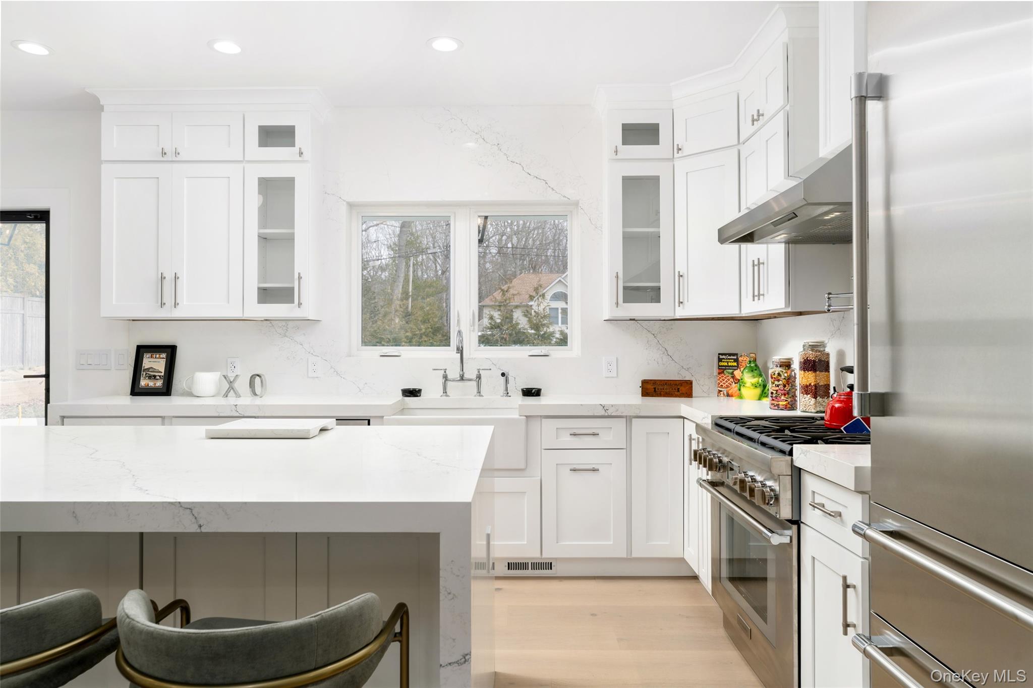 40 Waters Edge Road, Southampton, NY 11968