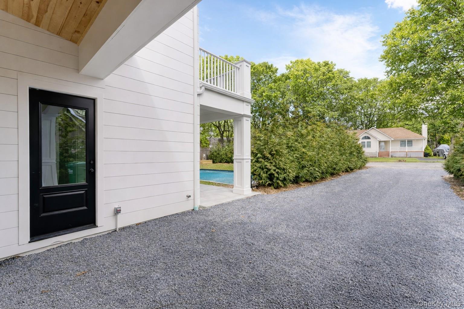 40 Waters Edge Road, Southampton, NY 11968