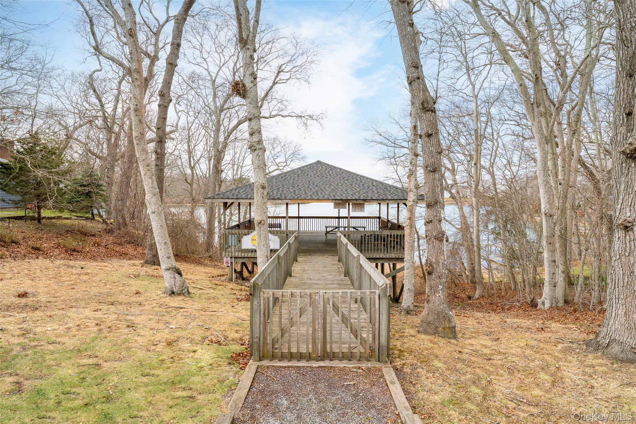 40 Waters Edge Road, Southampton, NY 11968