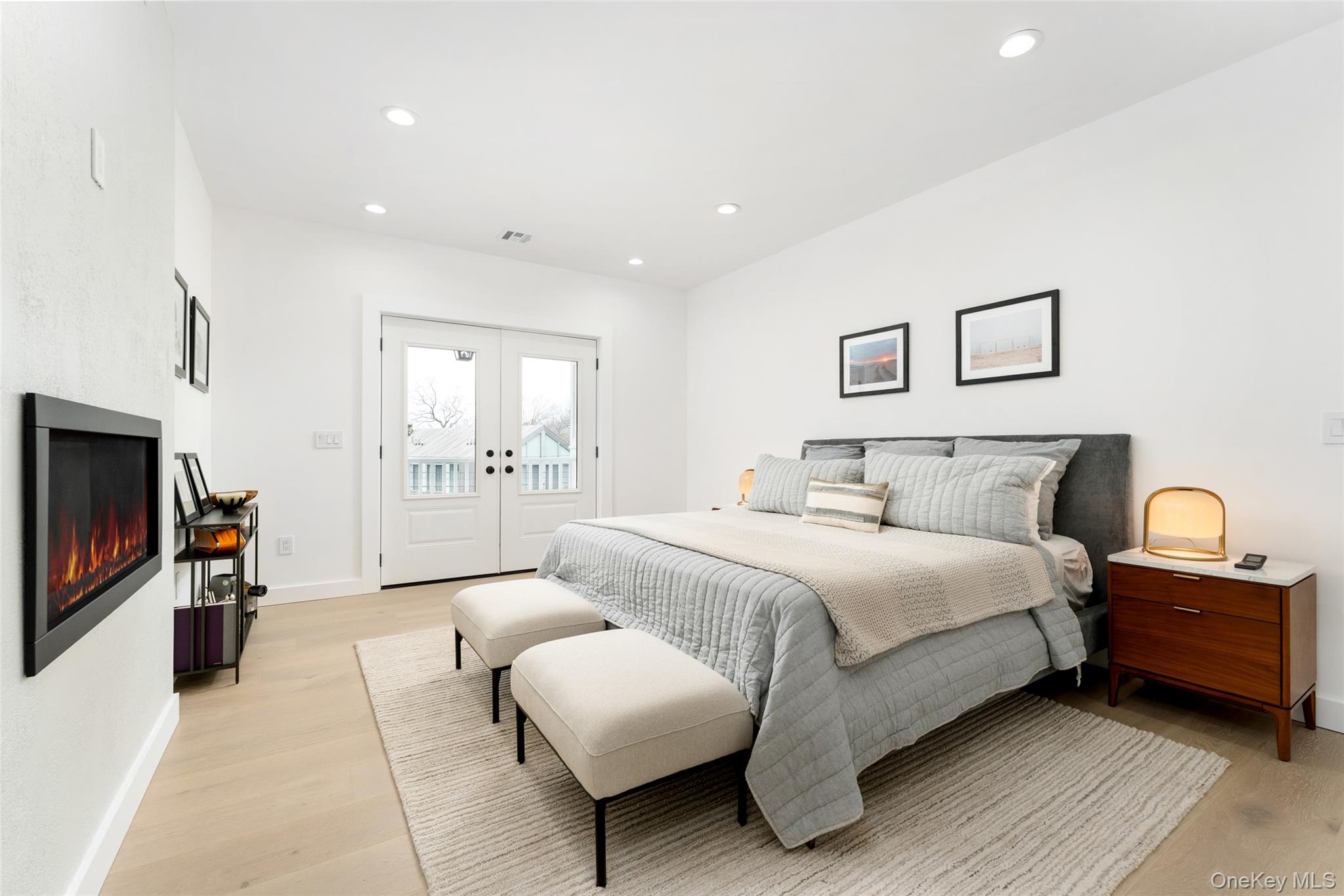 40 Waters Edge Road, Southampton, NY 11968