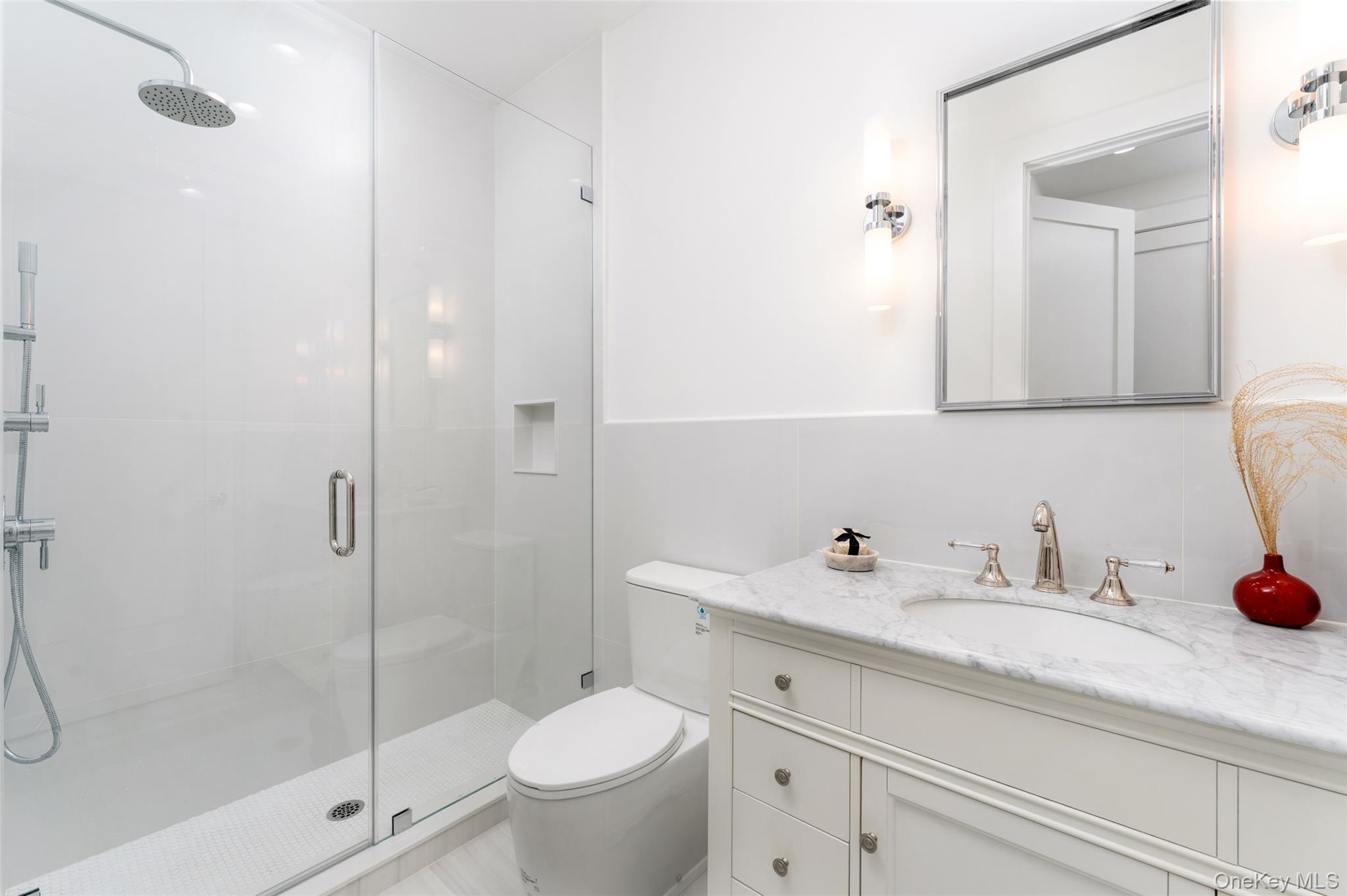 40 Waters Edge Road, Southampton, NY 11968