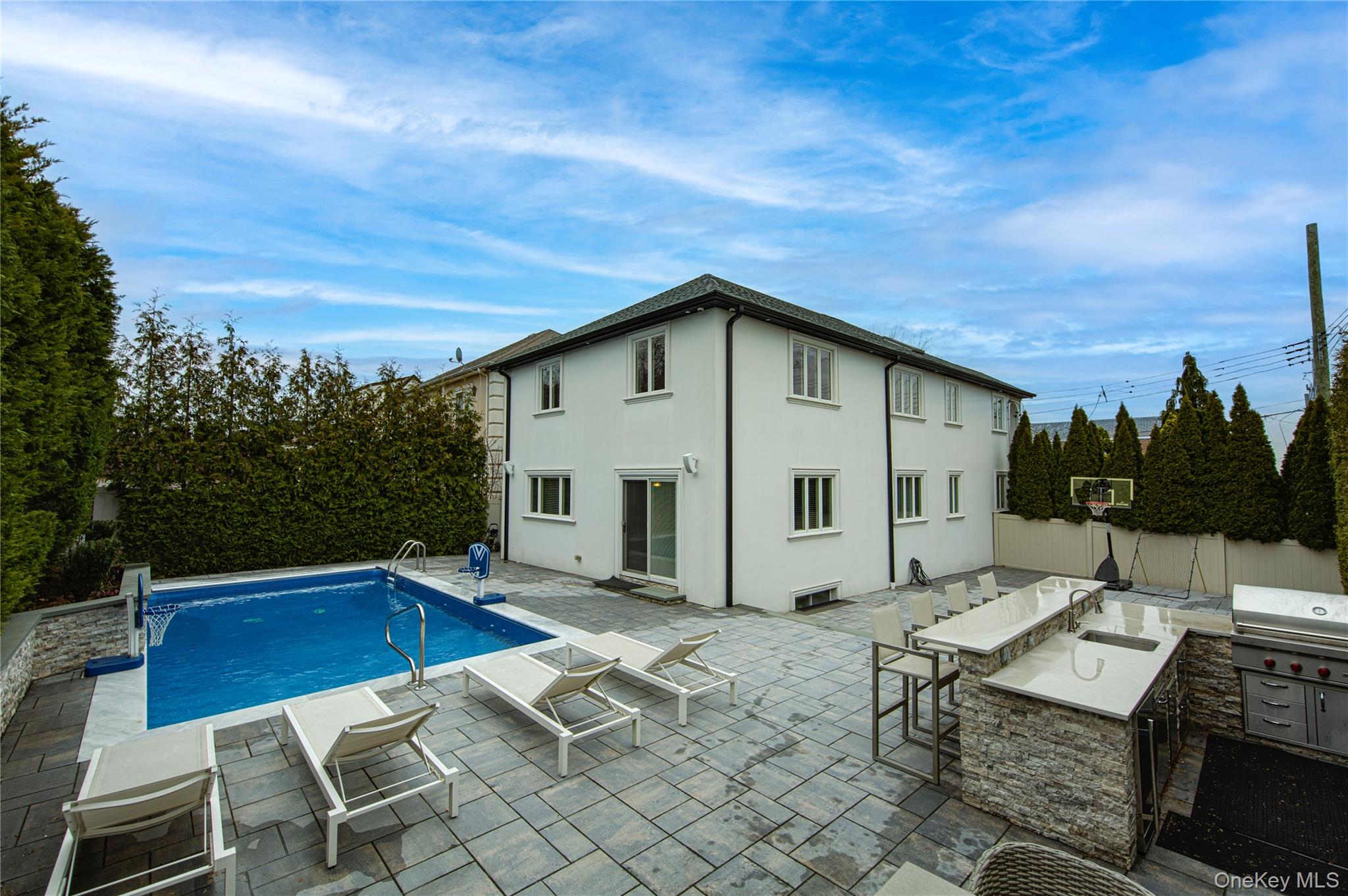 15496 Riverside Drive, Whitestone, NY 11357