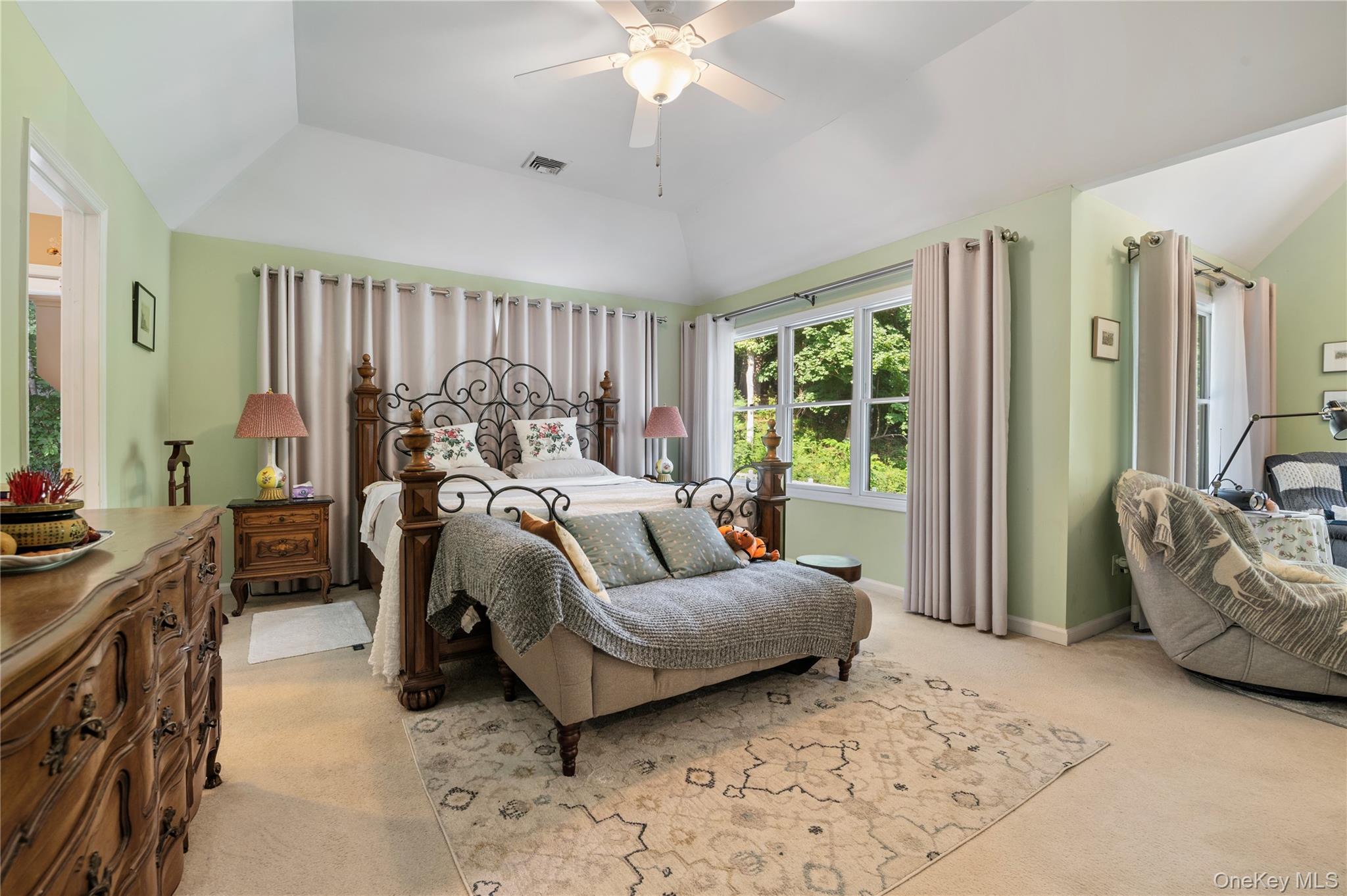 91 Bennetts Road, East Setauket, NY 11733