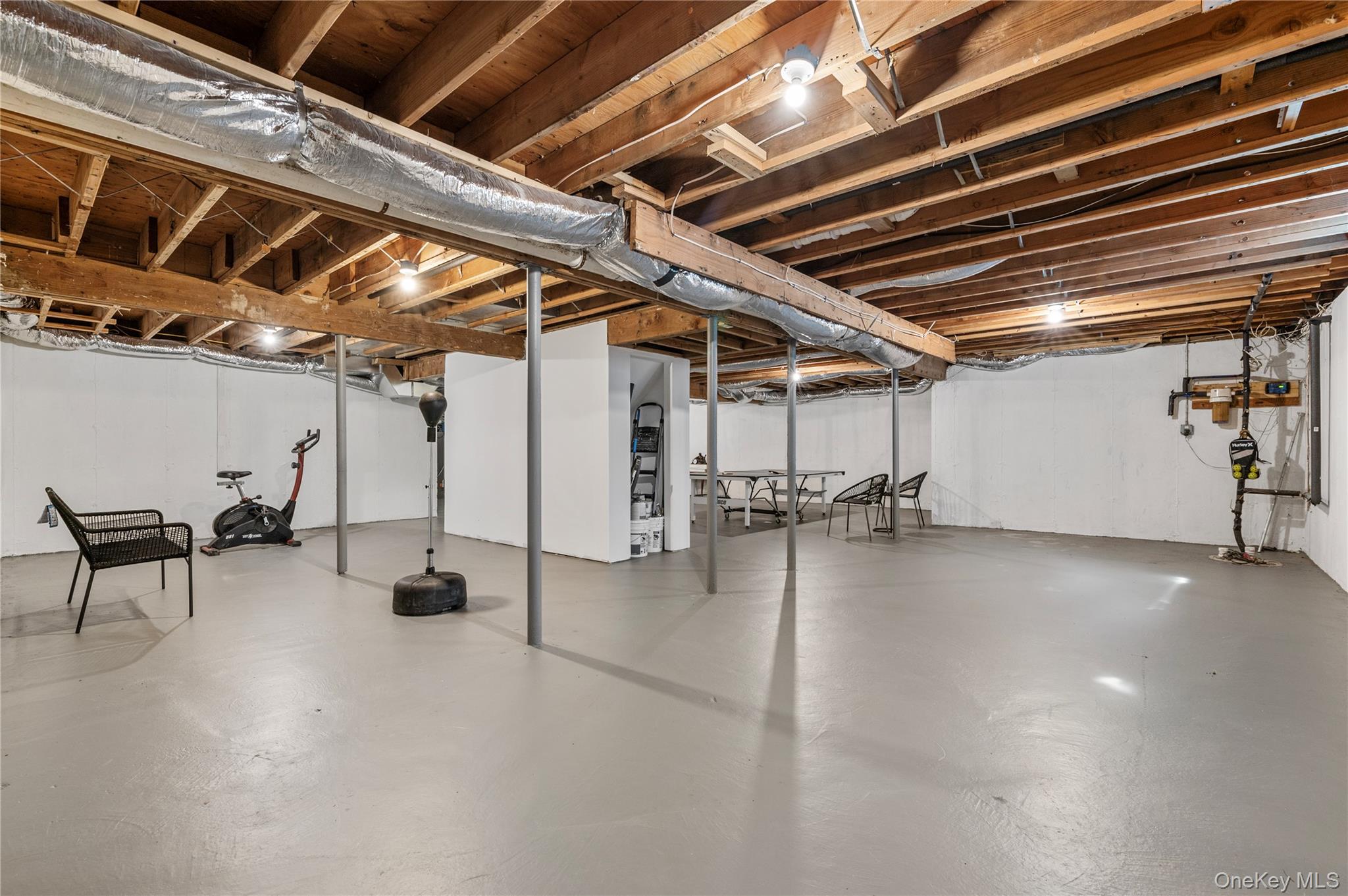 91 Bennetts Road, East Setauket, NY 11733