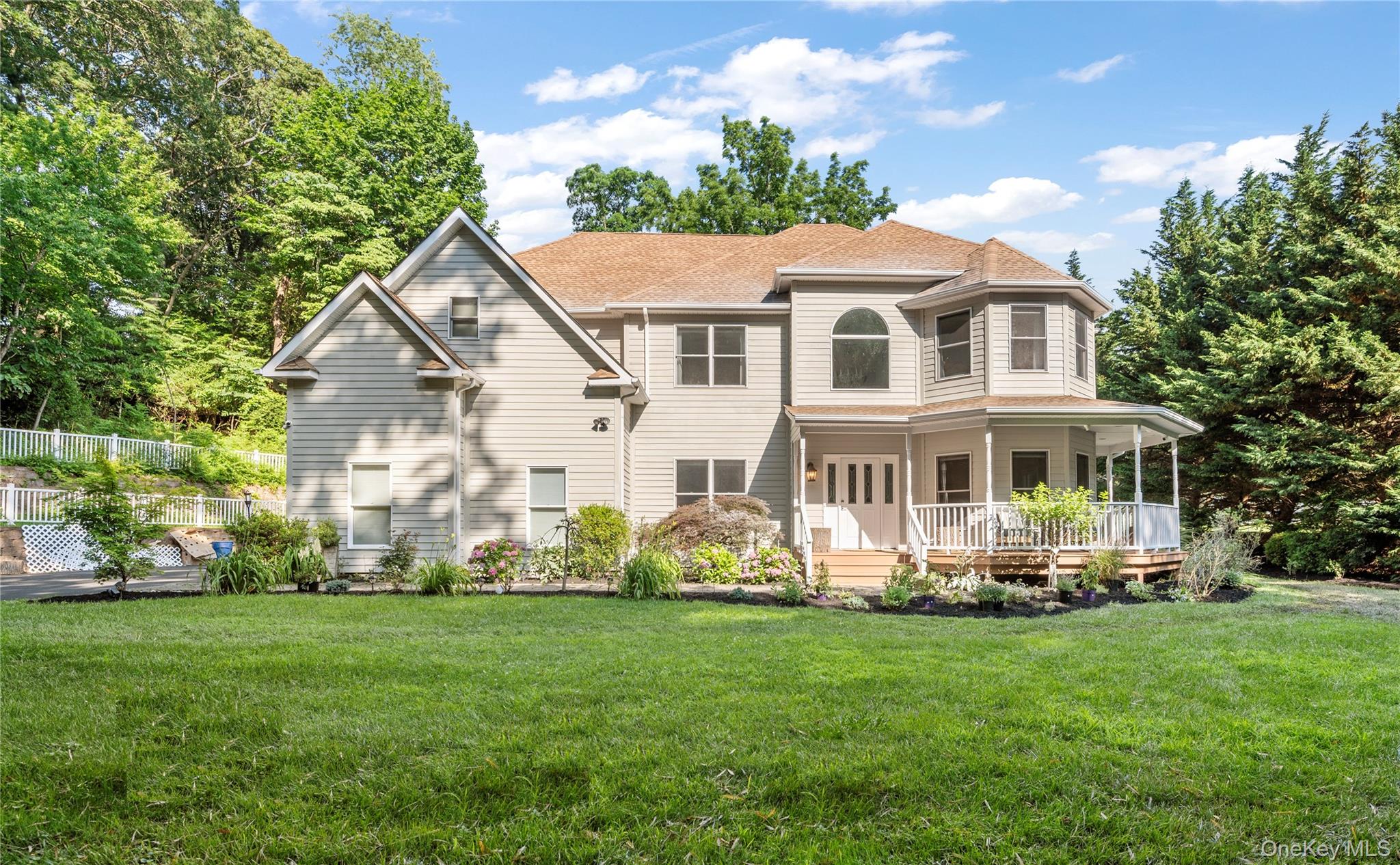 91 Bennetts Road, East Setauket, NY 11733