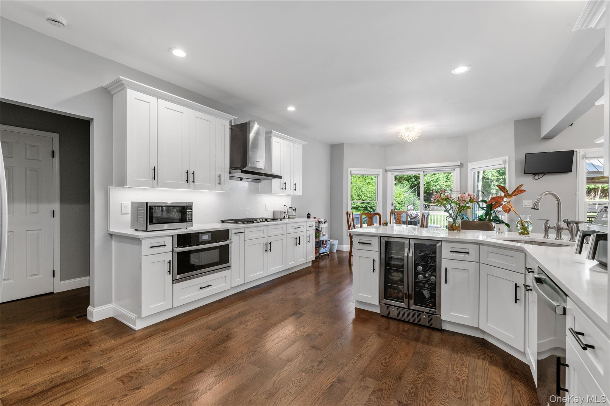 91 Bennetts Road, East Setauket, NY 11733