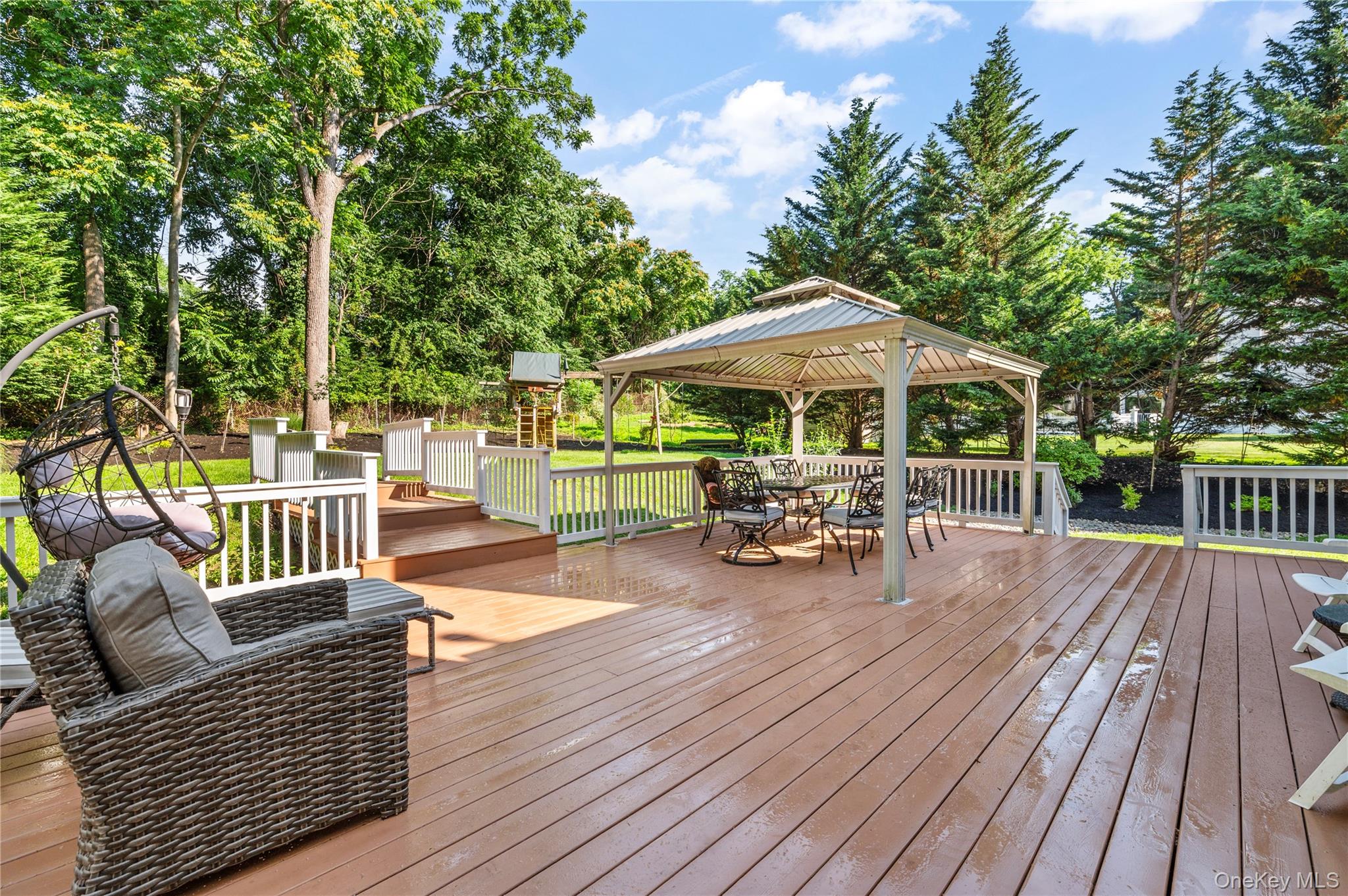 91 Bennetts Road, East Setauket, NY 11733