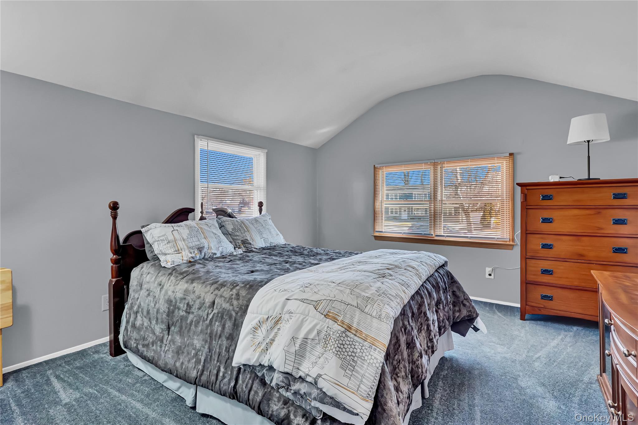 357 Deauville Boulevard, Copiague, NY 11726