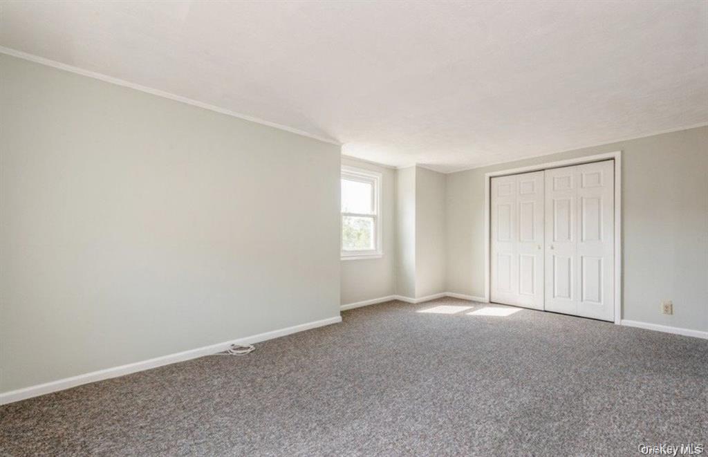 5 7th Street, Valley Stream, NY 11581