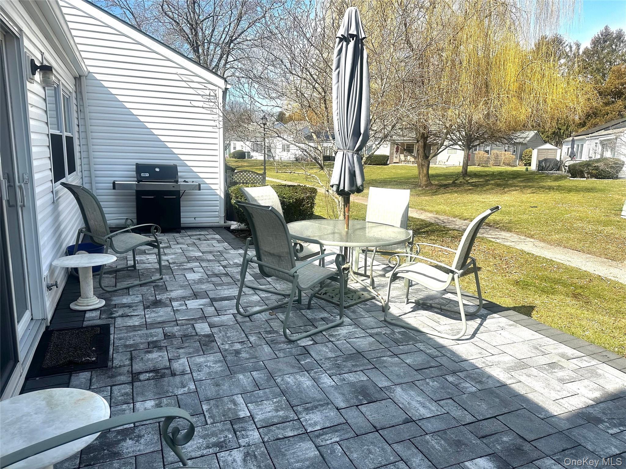 42 Freemont Lane, Coram, NY 11727