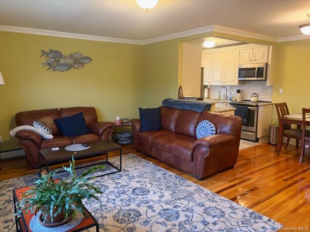 6 Windermere Place # 10, Rockville Centre, NY 11570