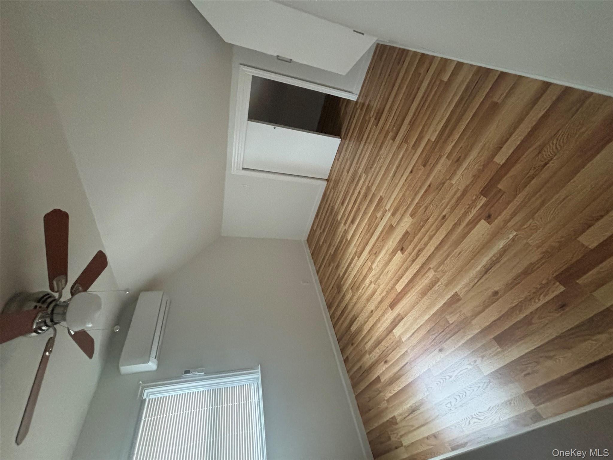 17 Wingate Rd, Valley Stream, NY 11581