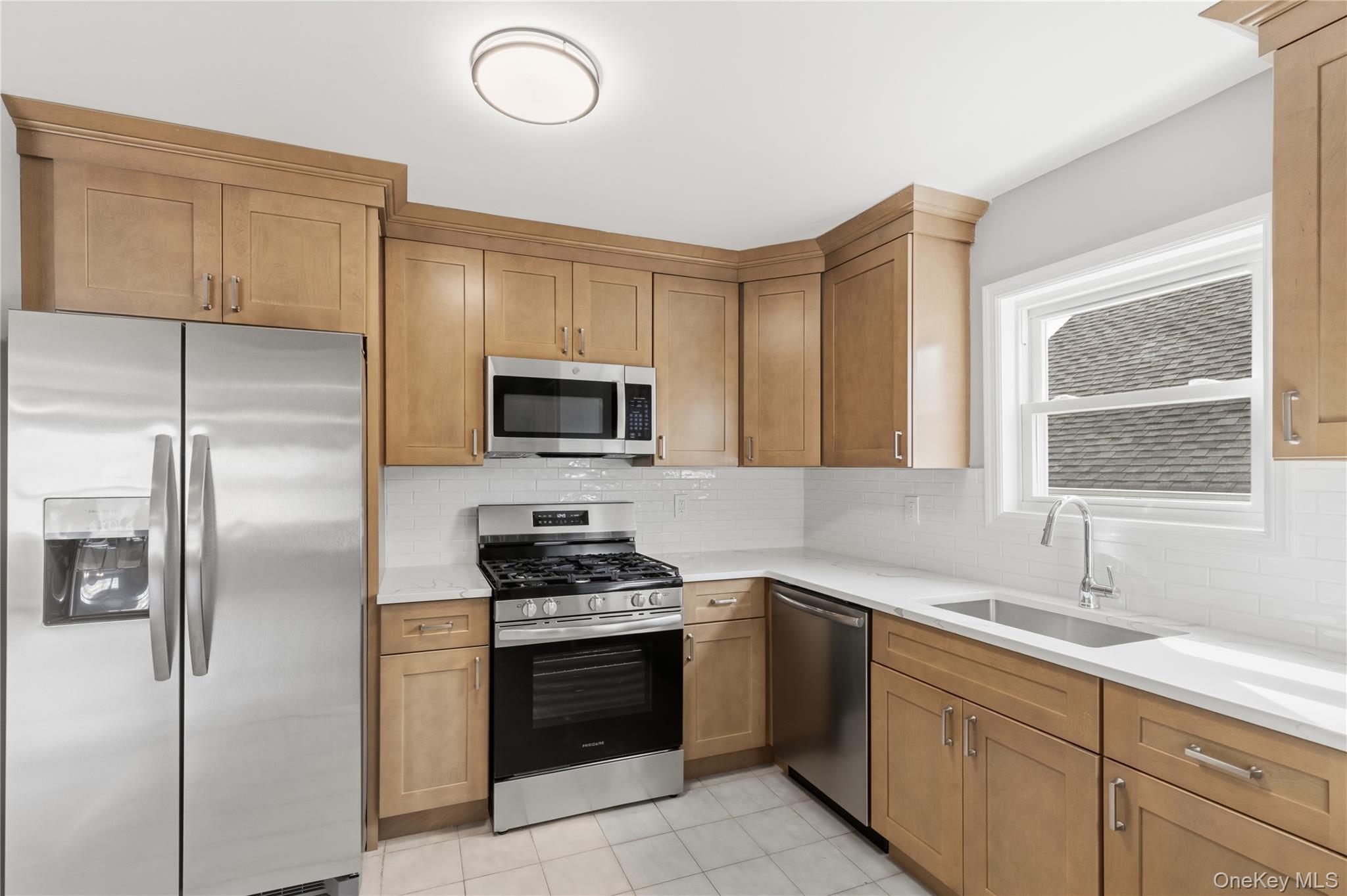 360 W Fulton Street # lower, Long Beach, NY 11561