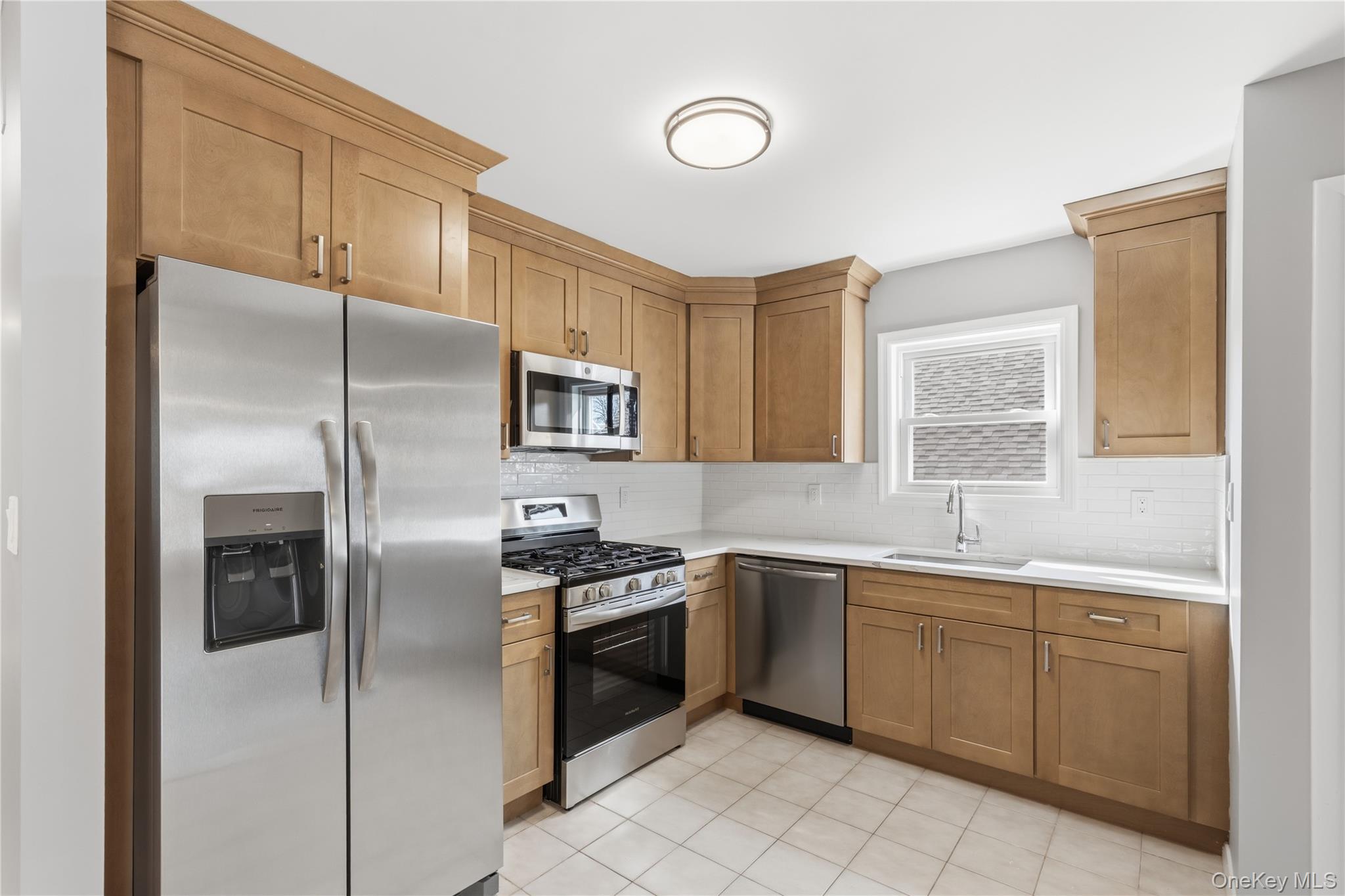 360 W Fulton Street # lower, Long Beach, NY 11561