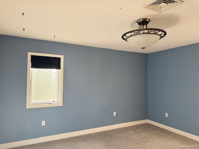 316 Roxbury Road S, Garden City, NY 11530