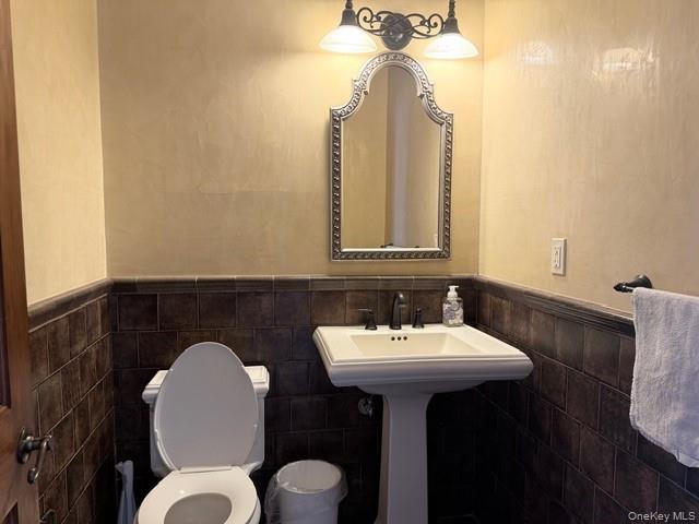 316 Roxbury Road S, Garden City, NY 11530