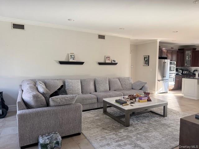 316 Roxbury Road S, Garden City, NY 11530