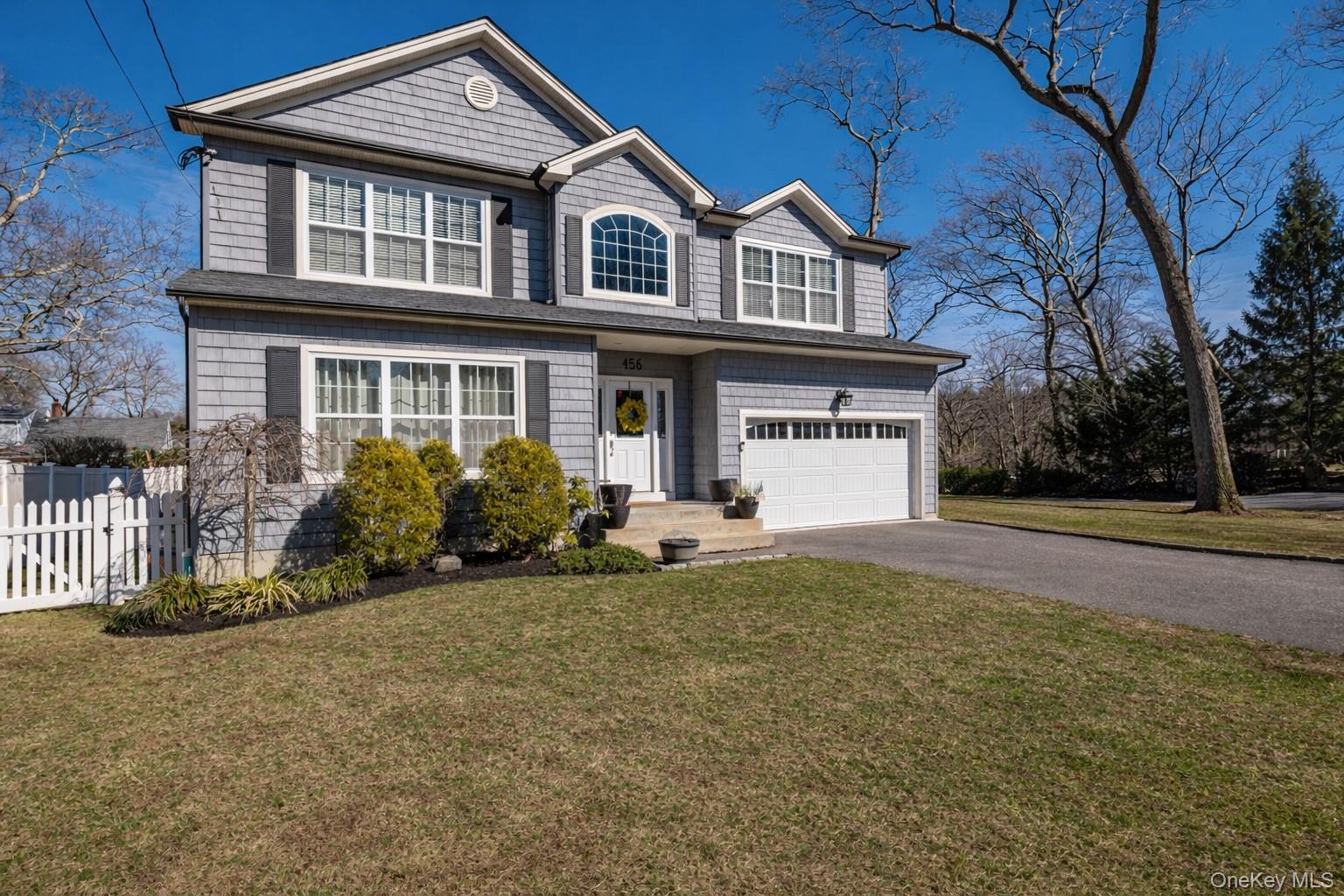 456 Pine Acres Boulevard, Brightwaters, NY 11718