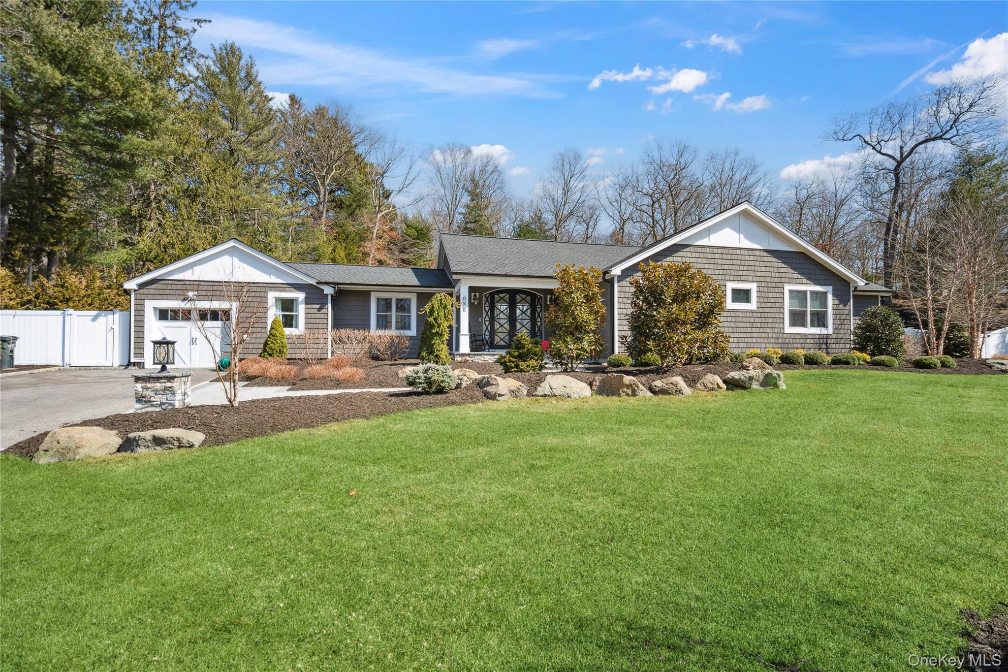 1 Valley Avenue, Smithtown, NY 11787