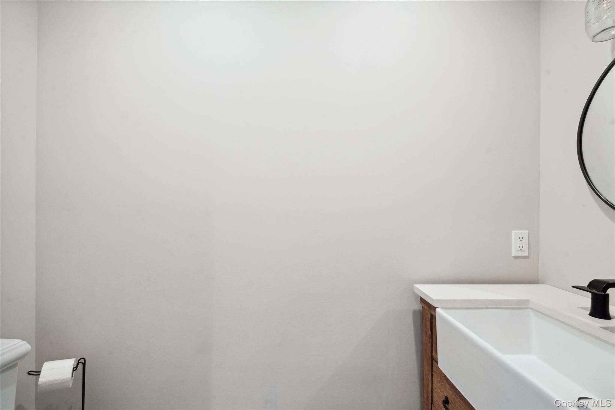 1 Valley Avenue, Smithtown, NY 11787