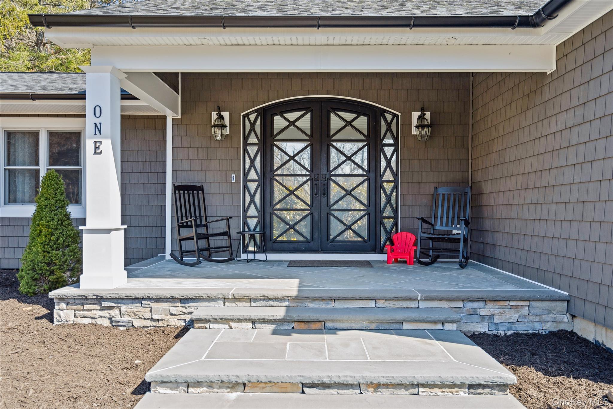 1 Valley Avenue, Smithtown, NY 11787