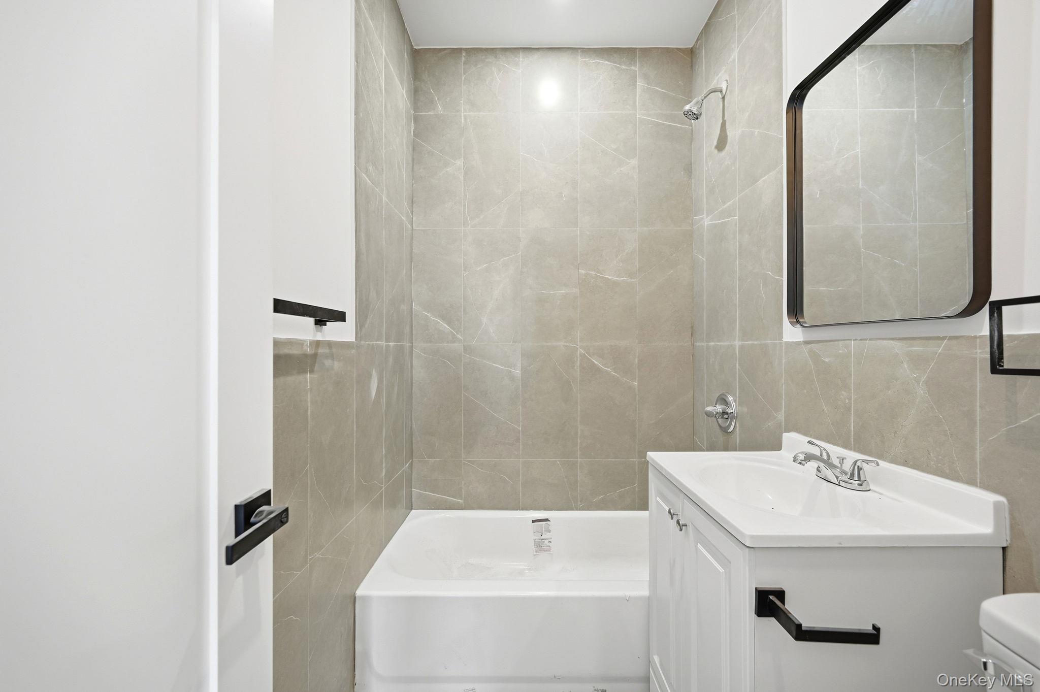 2152 Muliner Avenue, Bronx, NY 10462