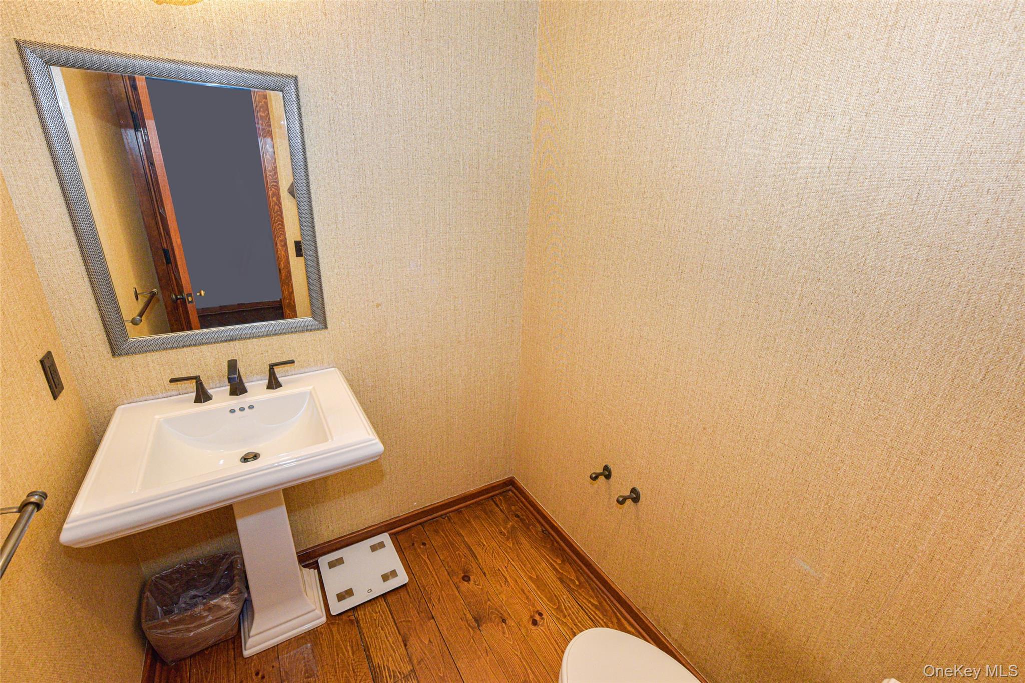 150 Copeces Lane, East Hampton, NY 11937