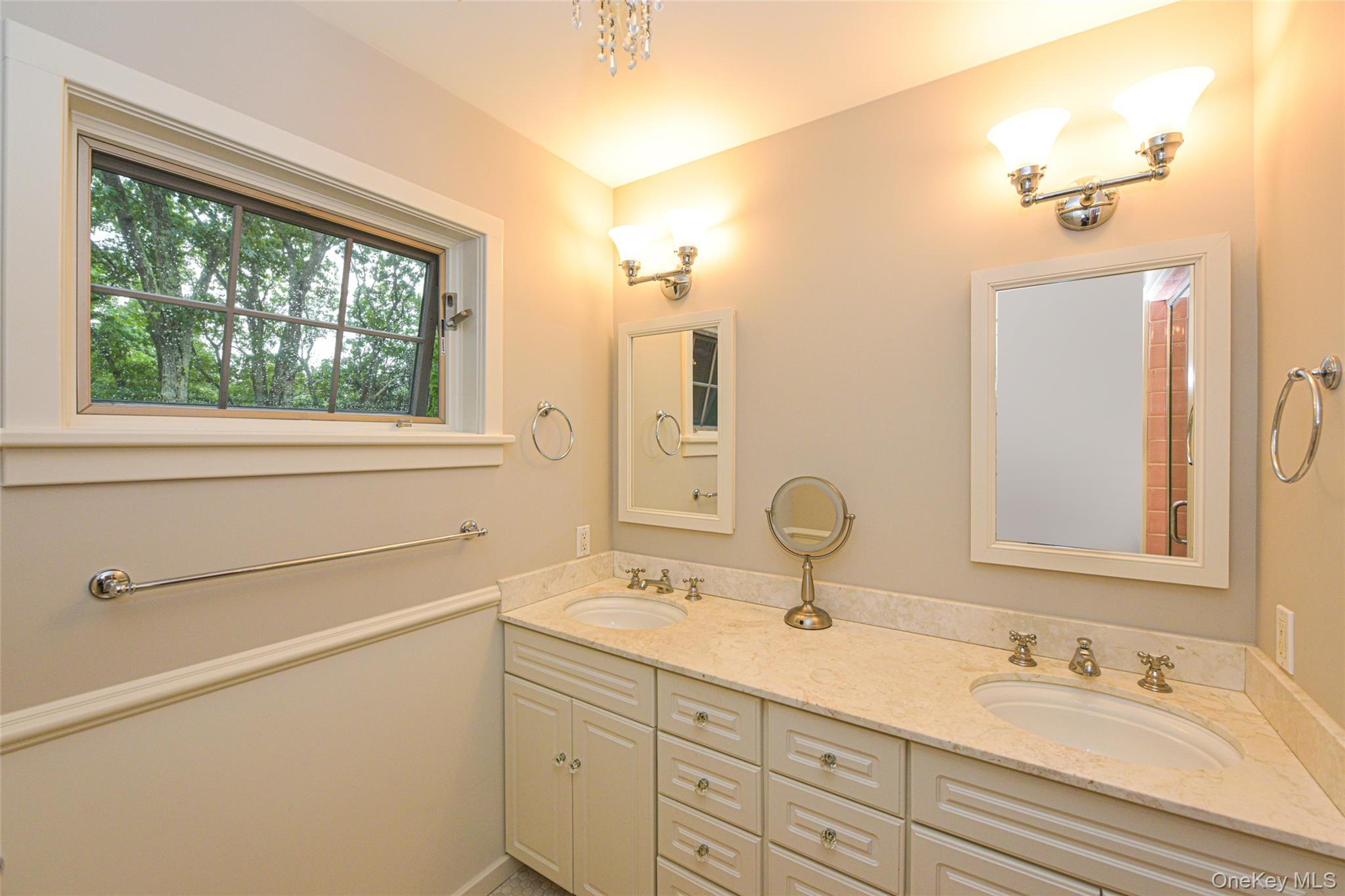 150 Copeces Lane, East Hampton, NY 11937