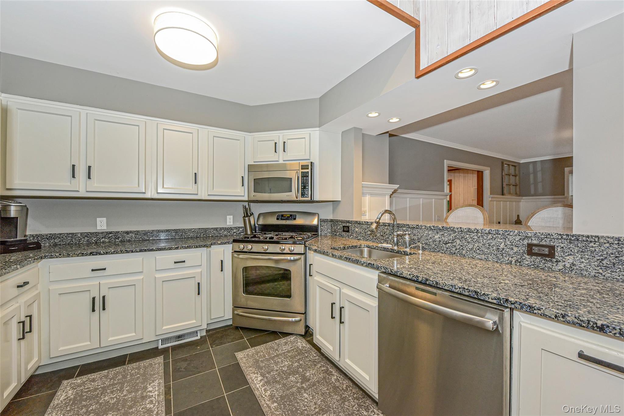 150 Copeces Lane, East Hampton, NY 11937