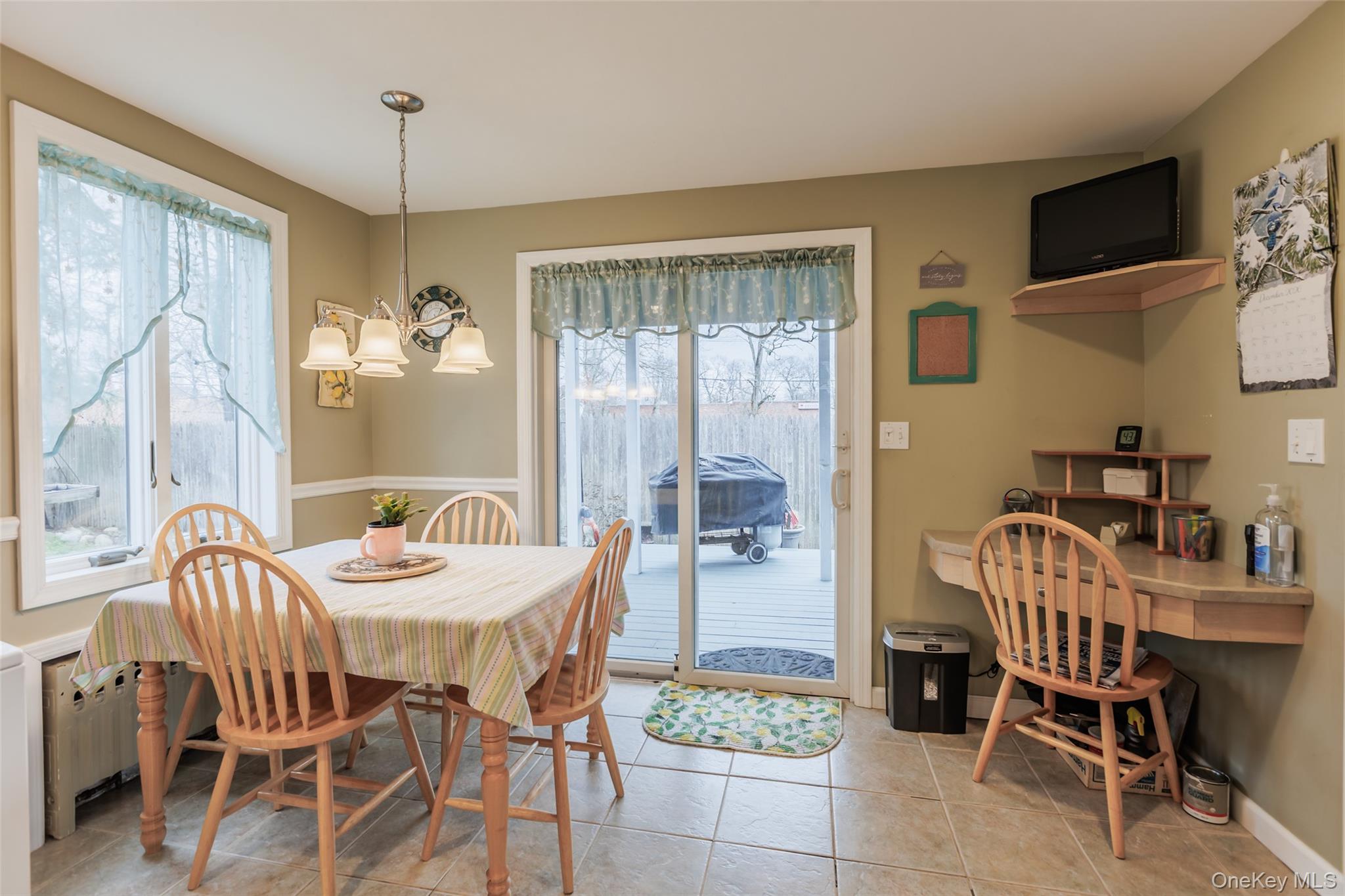 5 Wall Street, East Islip, NY 11730