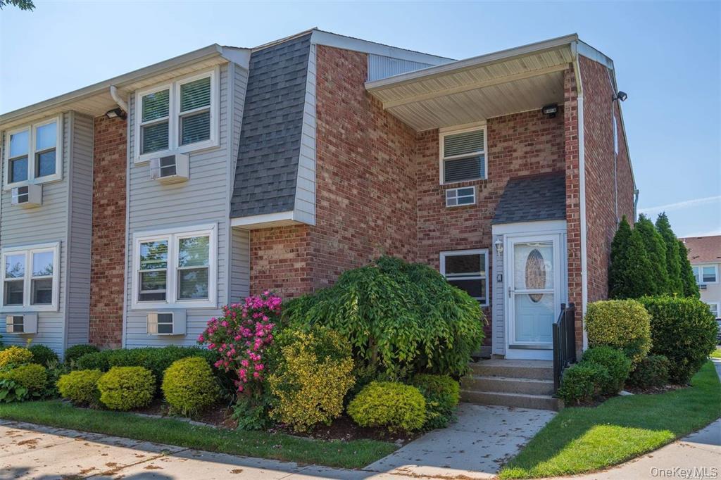 190 Millard Avenue # 190, West Babylon, NY 11704