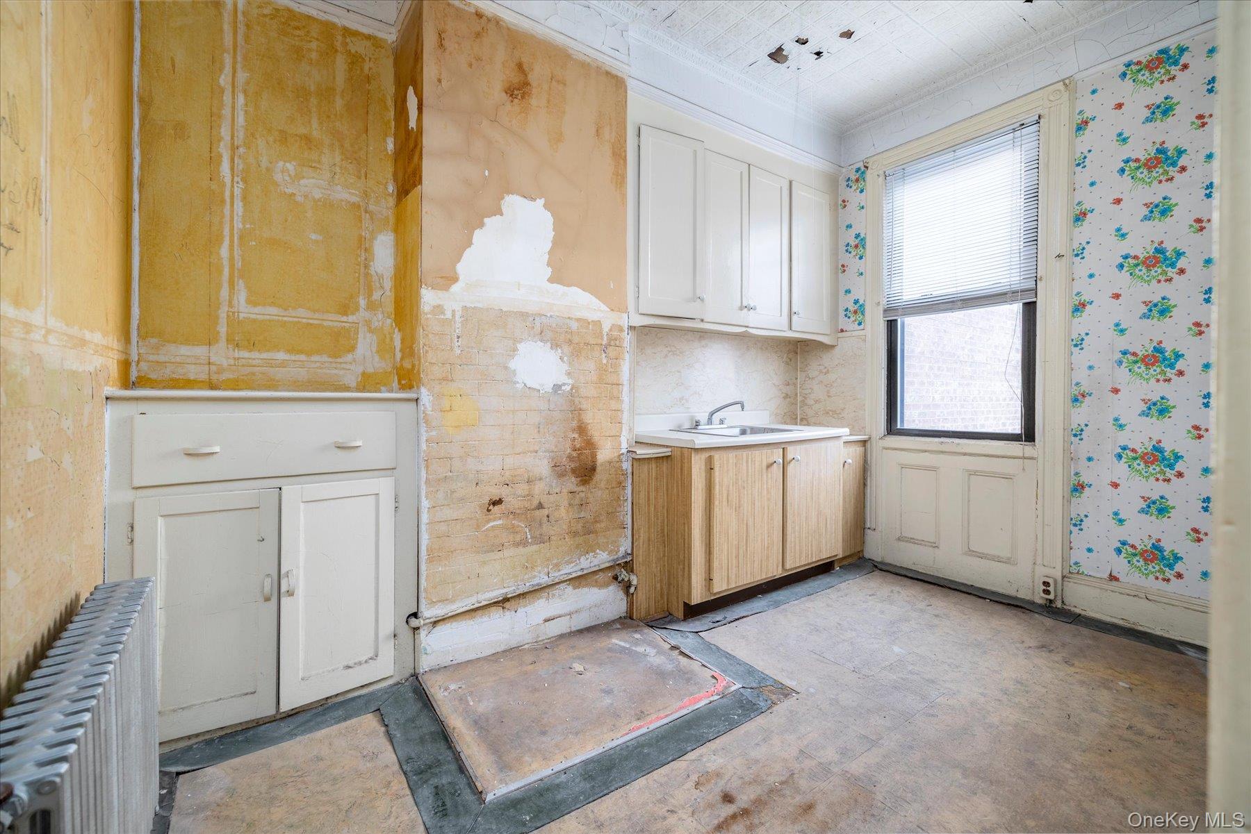 6019 60th Drive, Maspeth, NY 11378