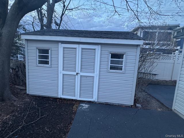 48 Ripple Lane, Levittown, NY 11756