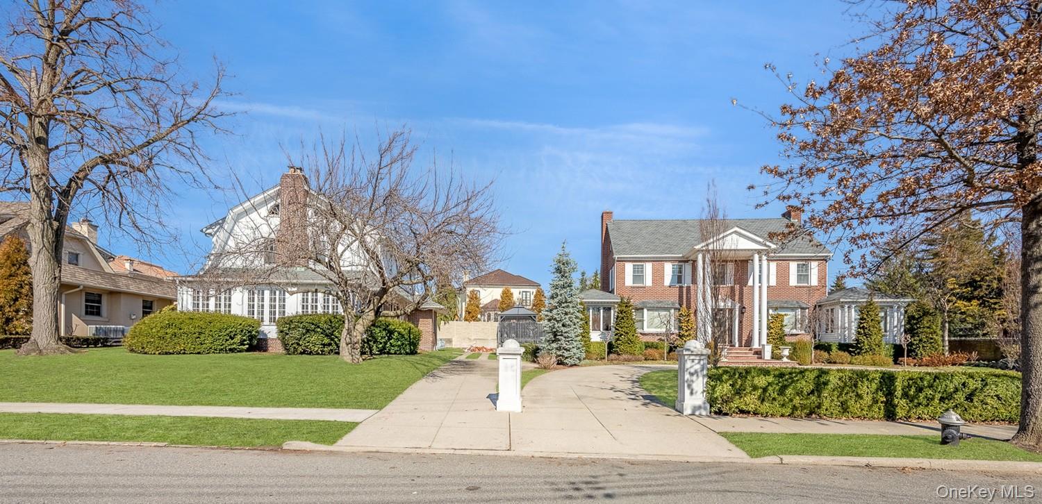 27 Center Drive, Malba, NY 11357