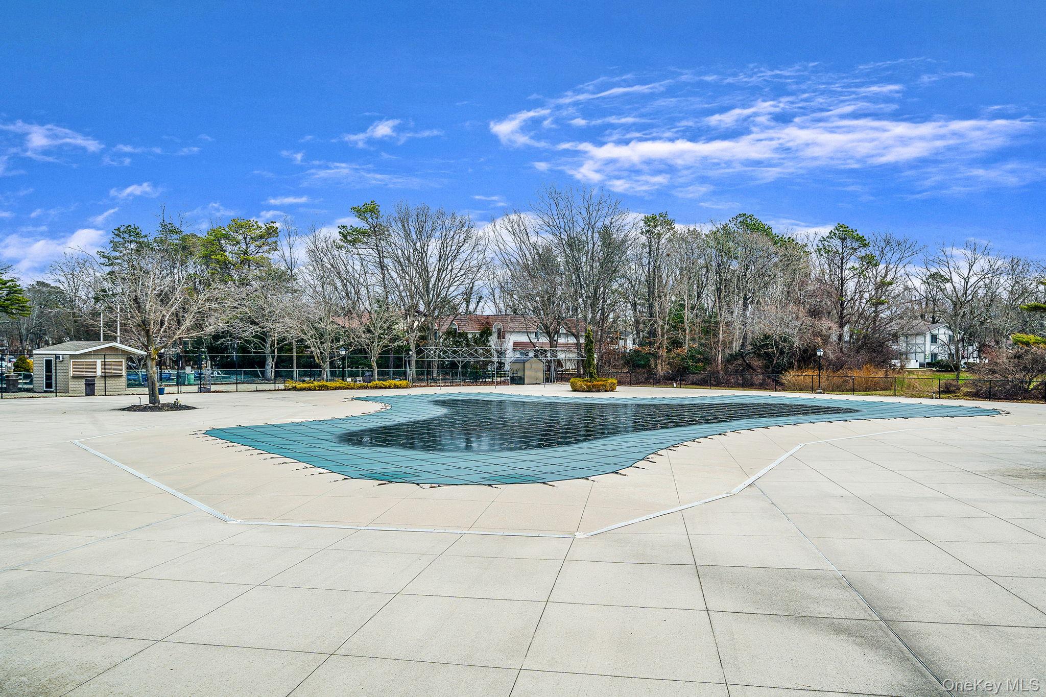 842 Golf Lane, Medford, NY 11763