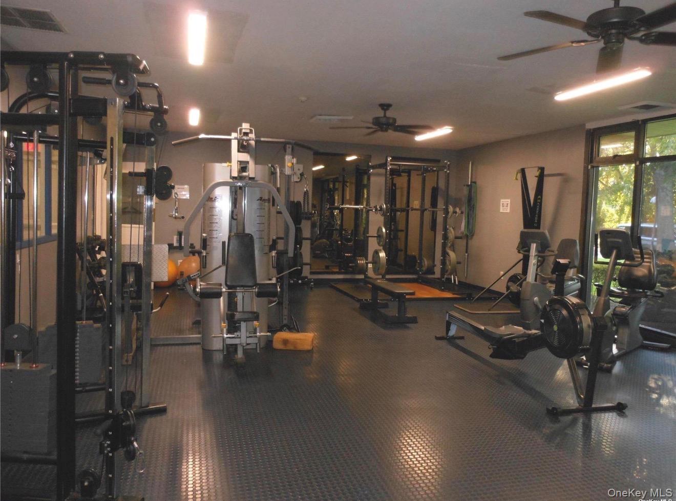 842 Golf Lane, Medford, NY 11763