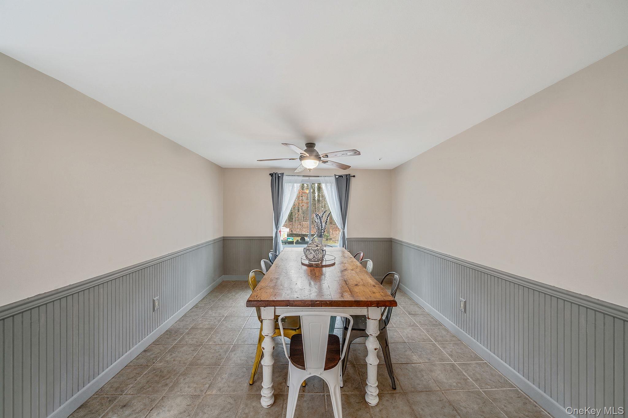 842 Golf Lane, Medford, NY 11763