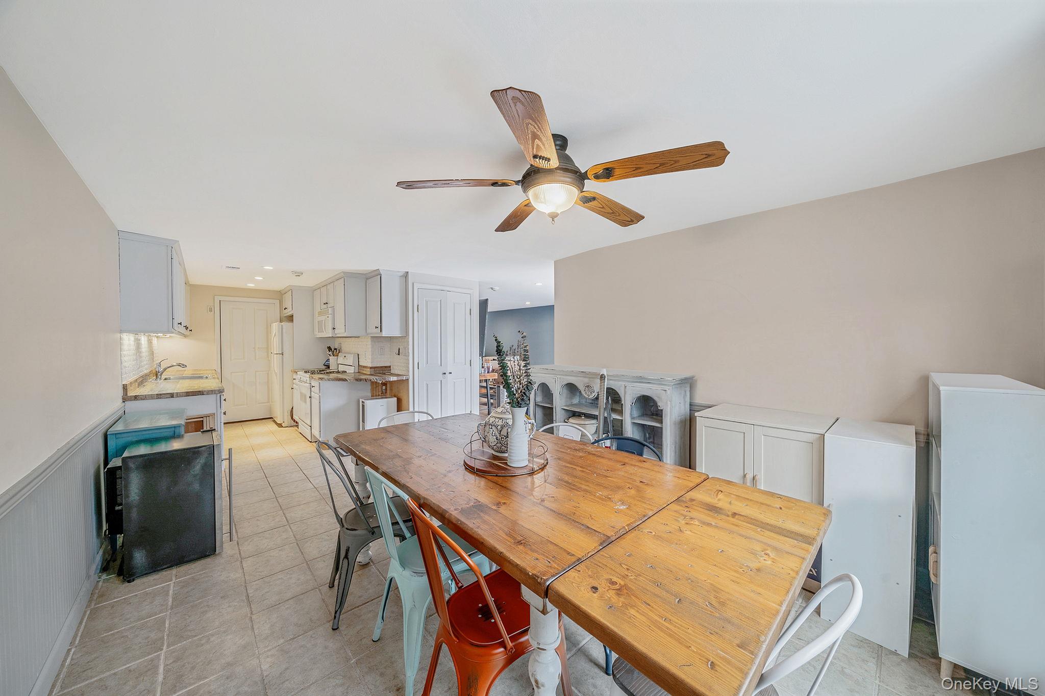 842 Golf Lane, Medford, NY 11763