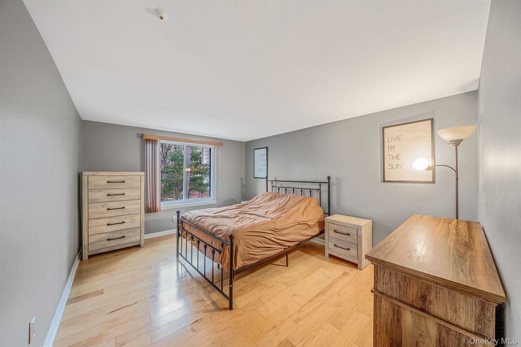 842 Golf Lane, Medford, NY 11763