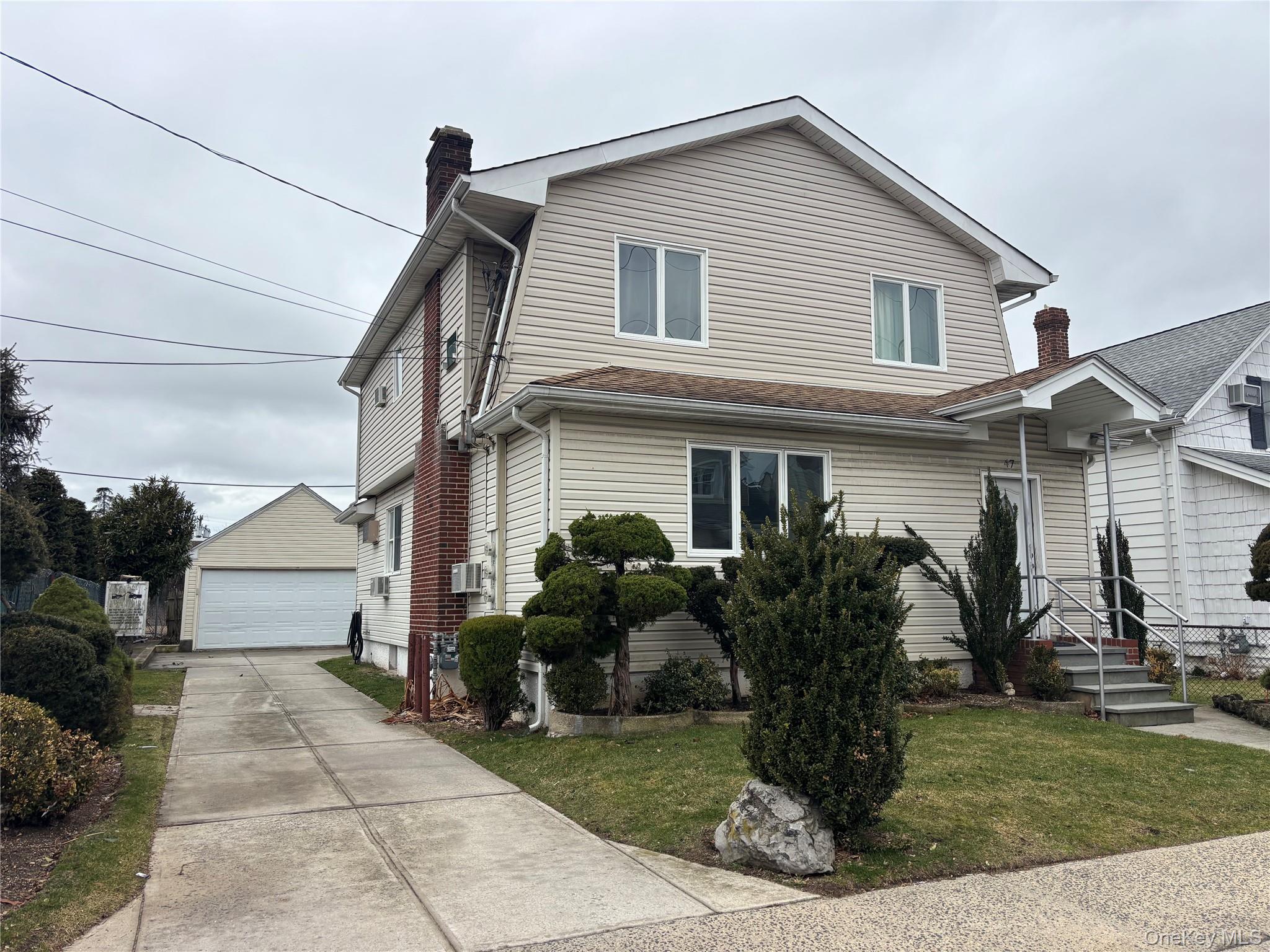 47 Hartwell Place, Woodmere, NY 11598