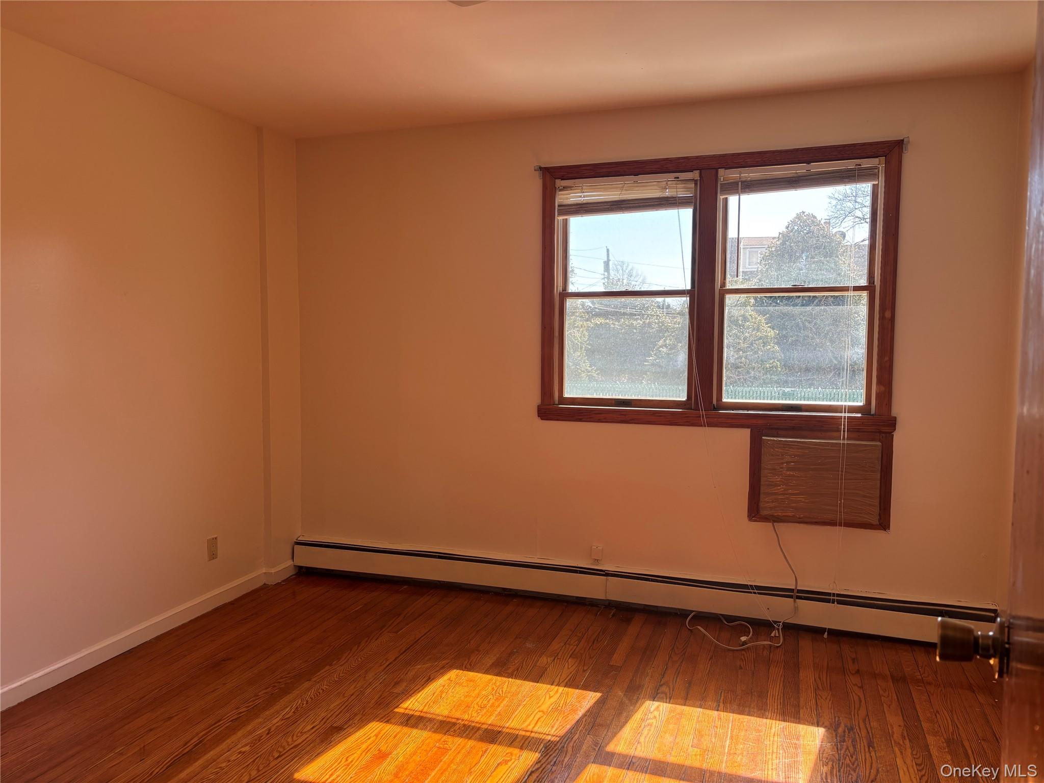 47 Hartwell Place, Woodmere, NY 11598