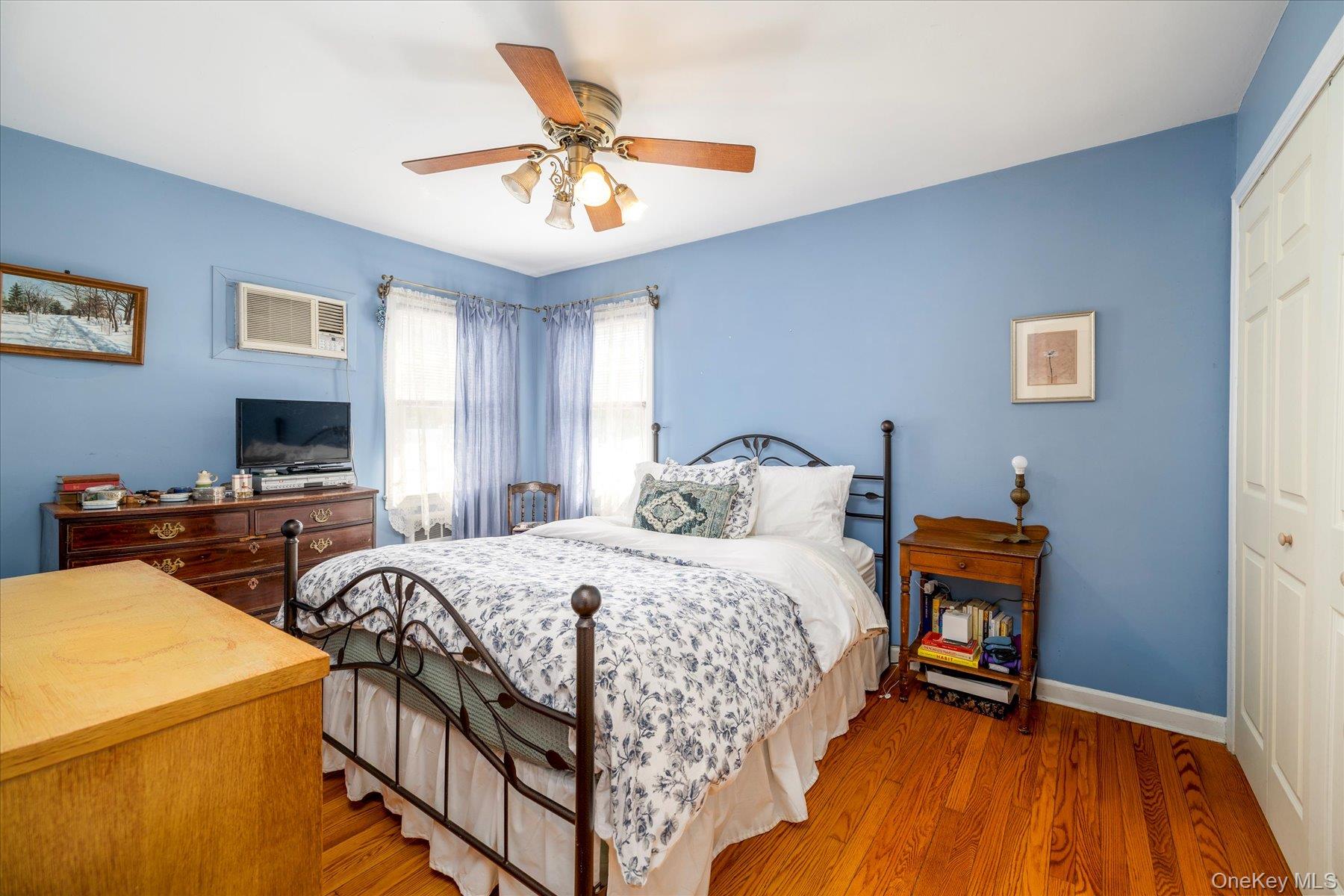 11 Maple Street, Malverne, NY 11565