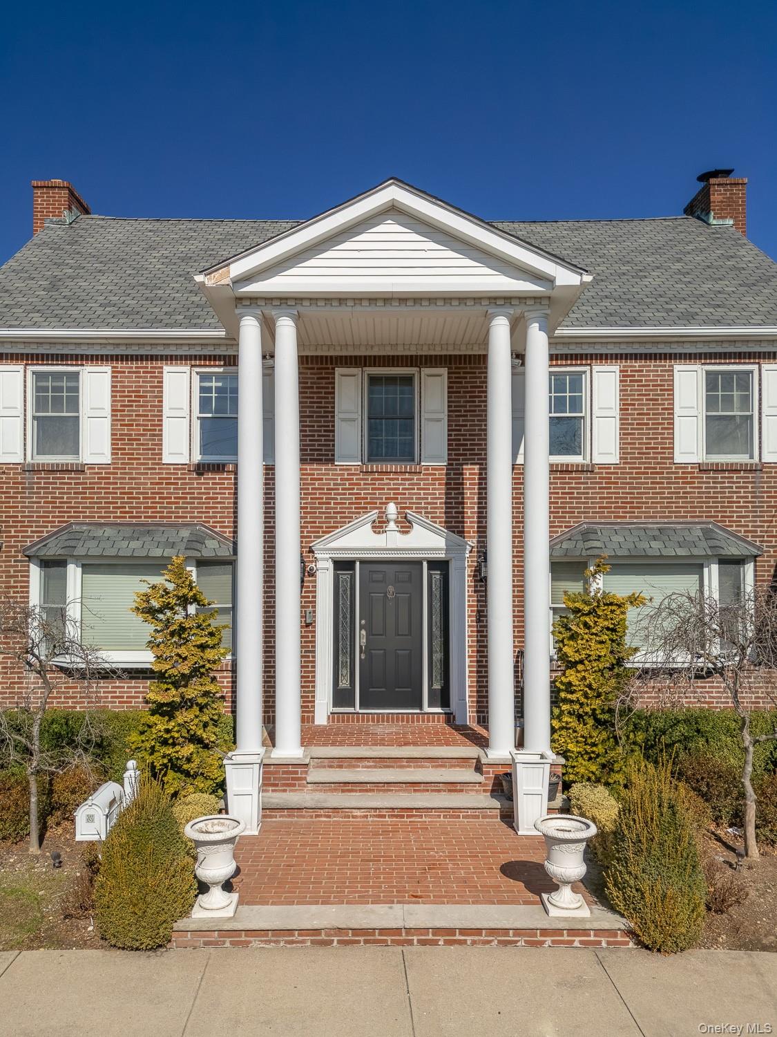 23 Center Drive, Malba, NY 11357