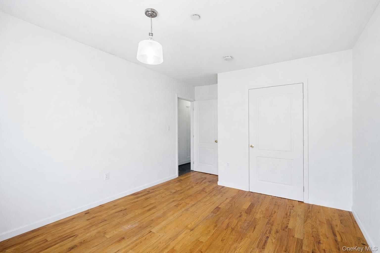 747 E 213th Street, Bronx, NY 10467