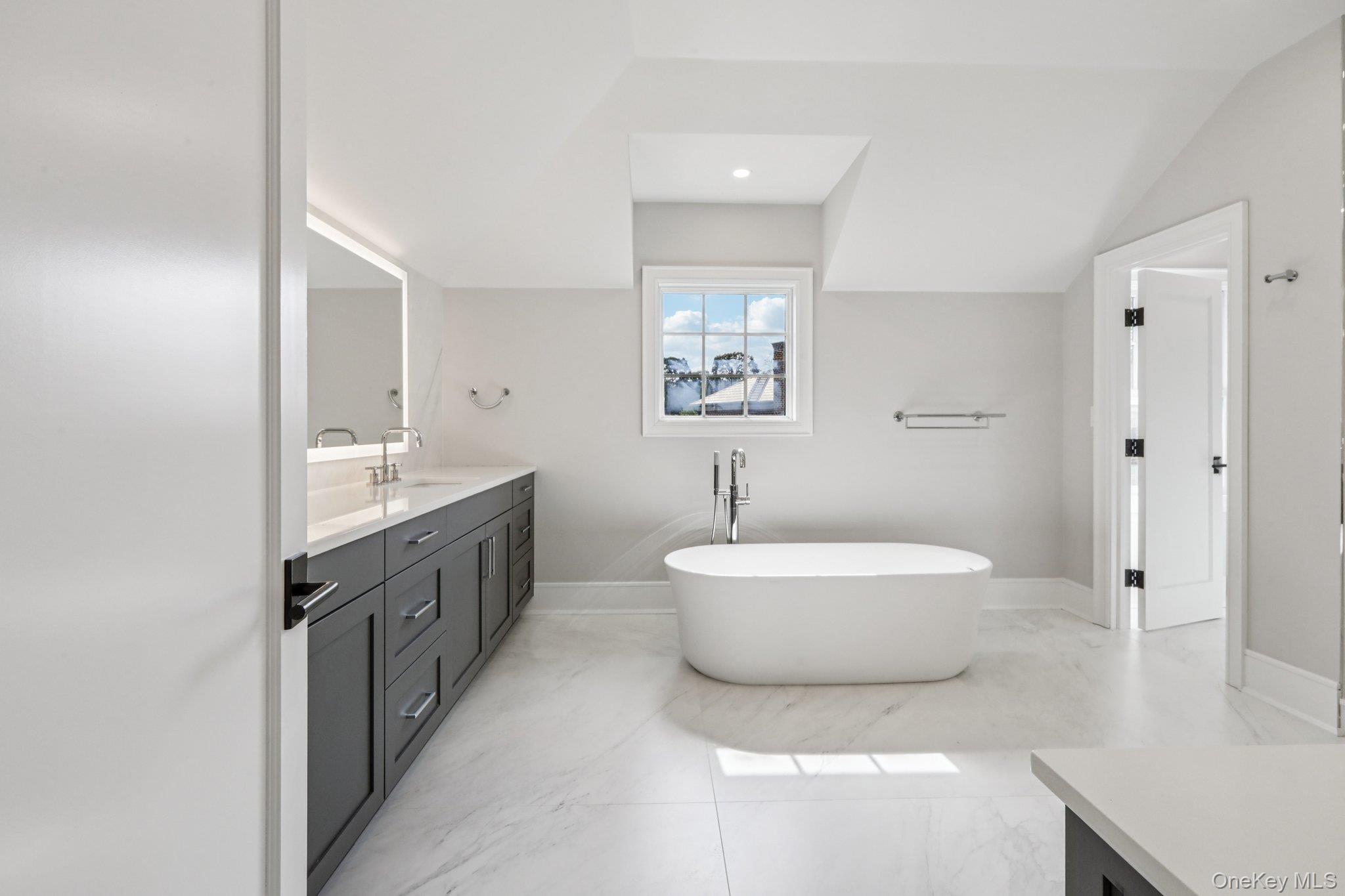 15 High Point Terrace, Scarsdale, NY 10583